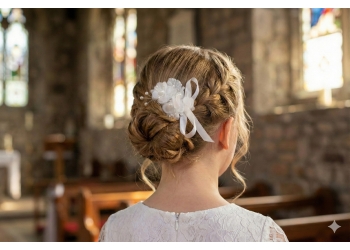 grzebyk we włosach dziecka