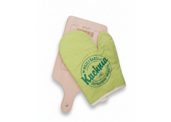 drewniana deska kuchenna z rękawicą