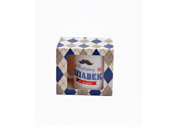 kubek w pudełku ozdobnym